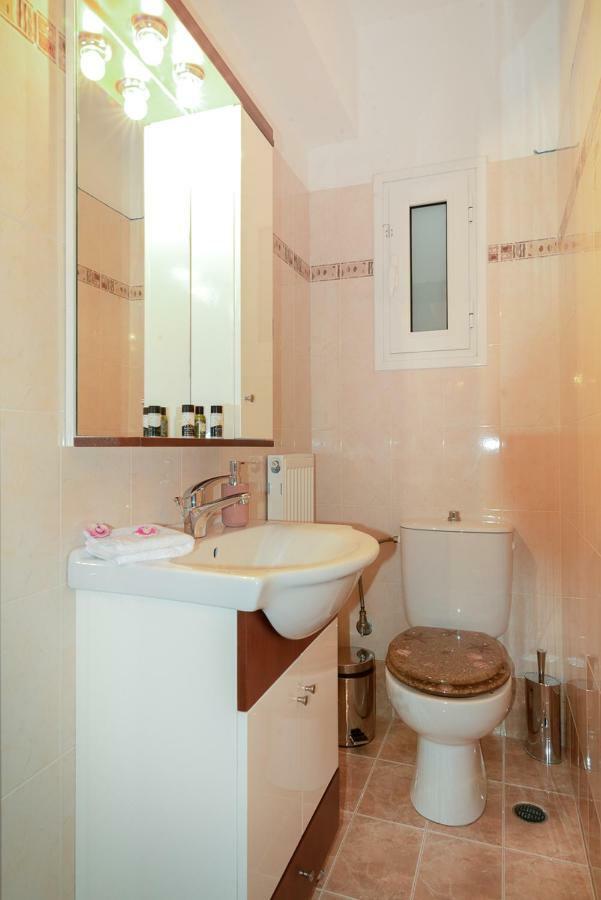 Apartmán Penthouse 5 Min From Airport And Sea Markópoulon Exteriér fotografie