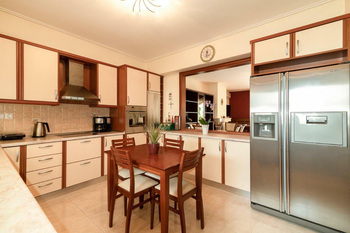 Apartmán Penthouse 5 Min From Airport And Sea Markópoulon Exteriér fotografie